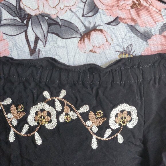 White house black market dress with embroidery, XS size - Picture 4 of 5